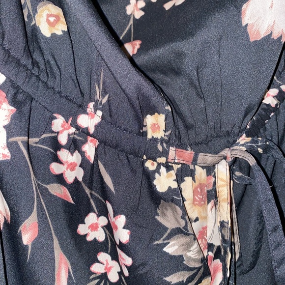 Floral Romper (BUNDLE & SAVE 15% OFF) - Picture 3 of 4